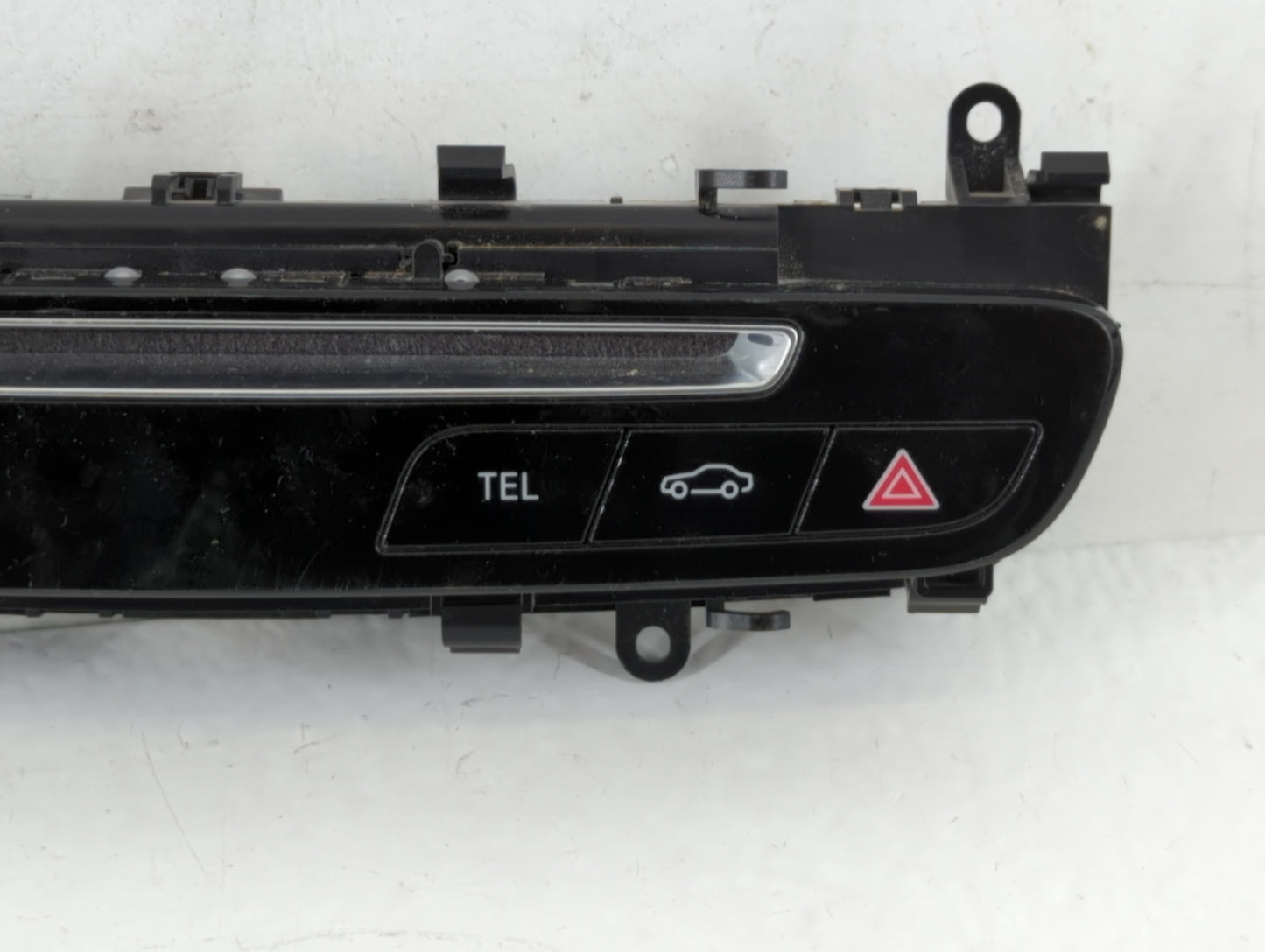 2016-2019 Mercedes-Benz Glc300 Radio AM FM Cd Player Receiver Replacement P/N:A2059055201 Fits Fits 2015 2016 2017 2018 2019 OEM Used Auto Parts - Oemusedautoparts1.com