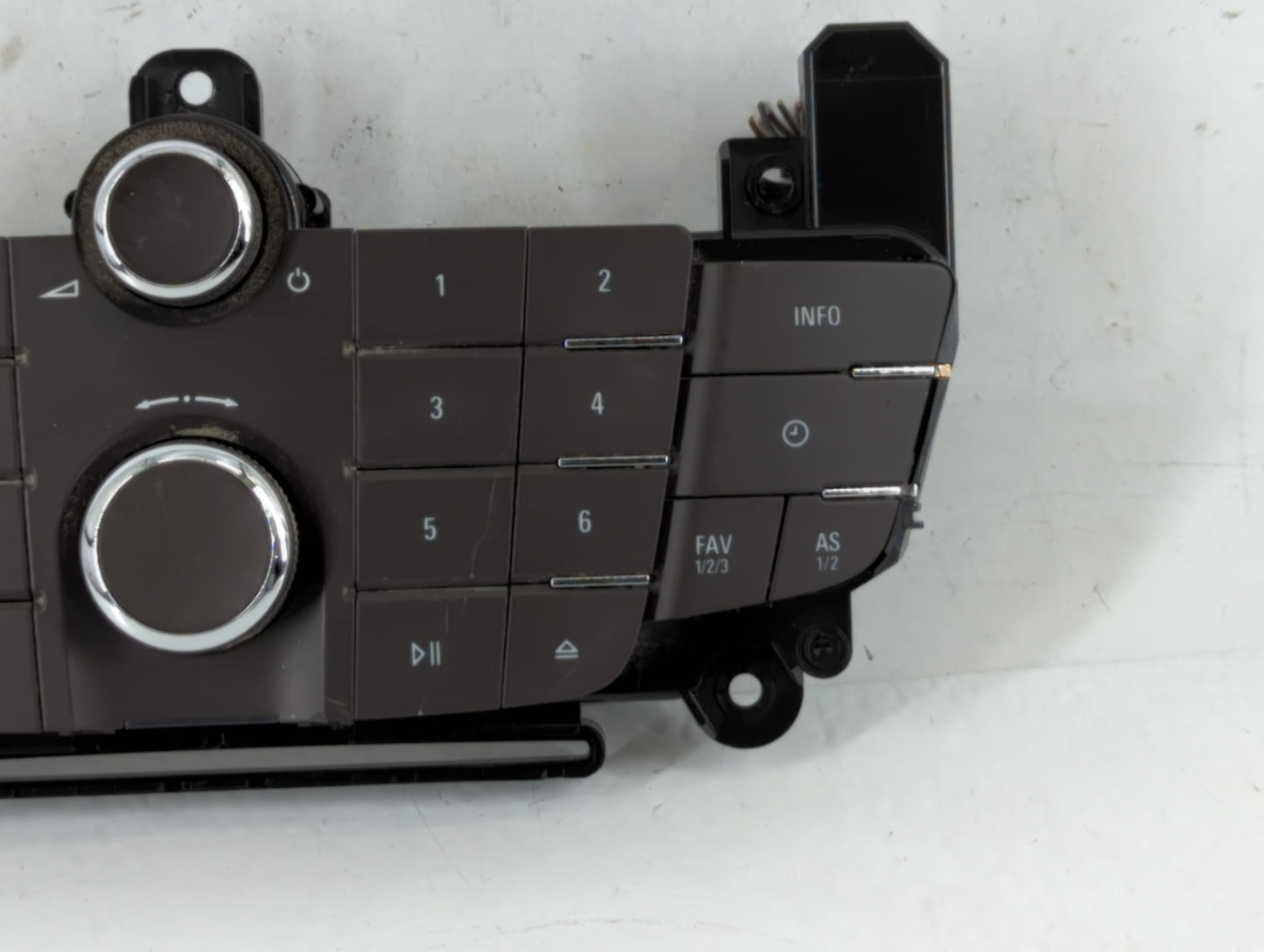 2012-2013 Buick Regal Radio AM FM Cd Player Receiver Replacement P/N:22869141 Fits Fits 2012 2013 OEM Used Auto Parts - Oemusedautoparts1.com