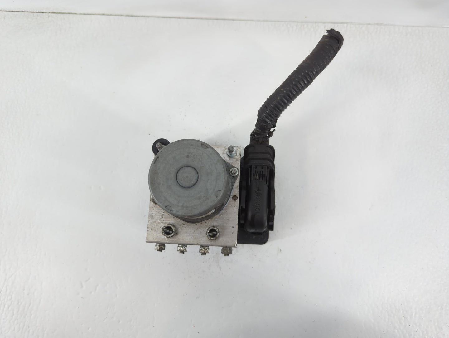 2018-2022 Toyota Camry ABS Pump Control Module Replacement P/N:44540 06290 Fits Fits 2018 2019 2020 2021 2022 OEM Used Auto Parts - Oemusedautoparts1.com