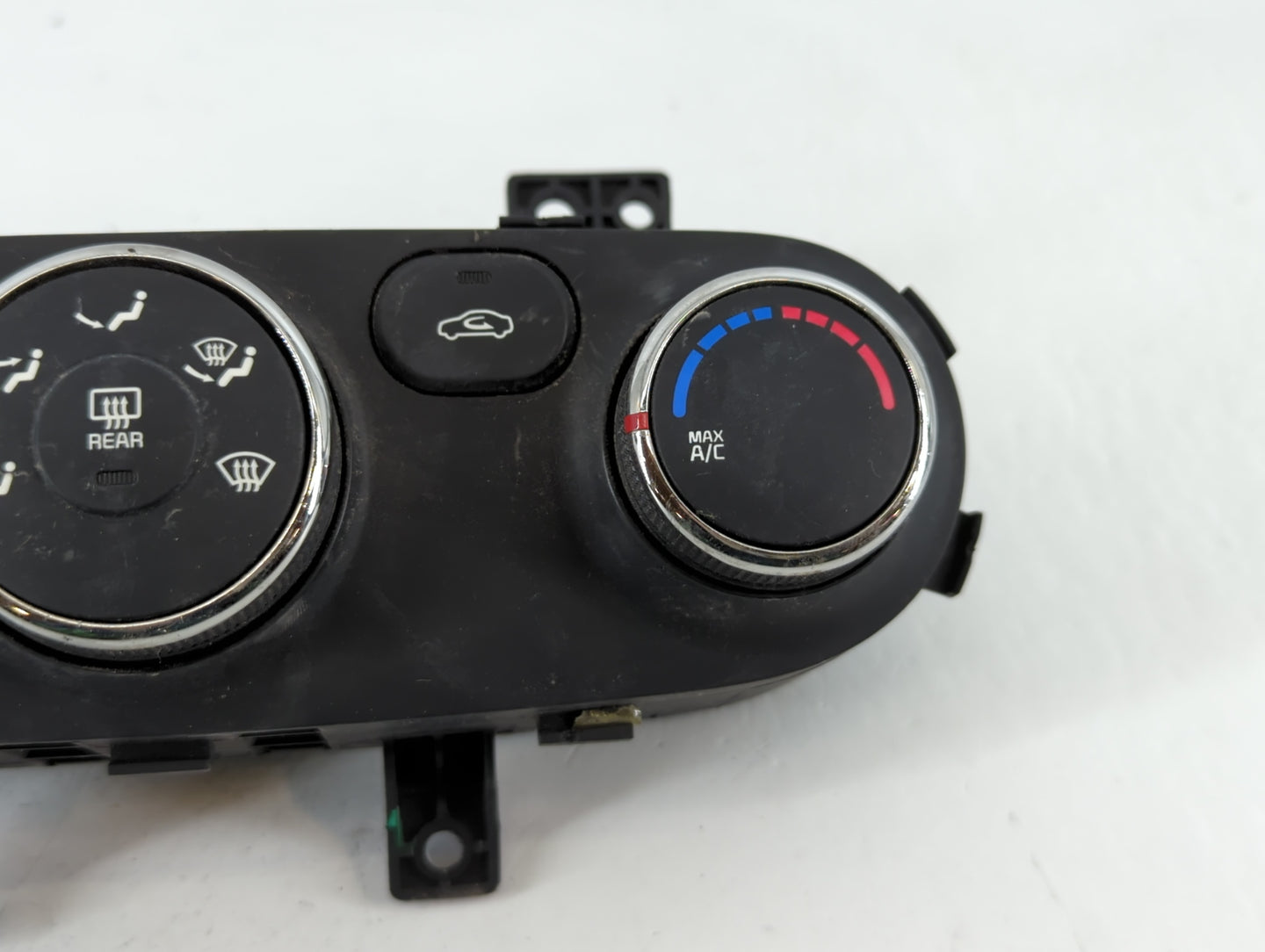 2014-2016 Kia Forte Climate Control Module Temperature AC/Heater Replacement P/N:97250-A7051WK Fits Fits 2014 2015 2016 OEM Used Auto Parts - Oemusedautoparts1.com
