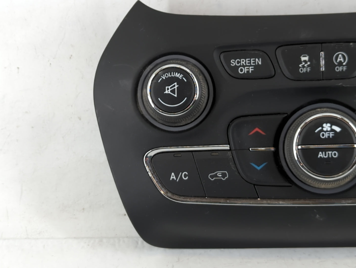 2018 Jeep Cherokee Climate Control Module Temperature AC/Heater Replacement P/N:68293527AC Fits OEM Used Auto Parts - Oemusedautoparts1.com