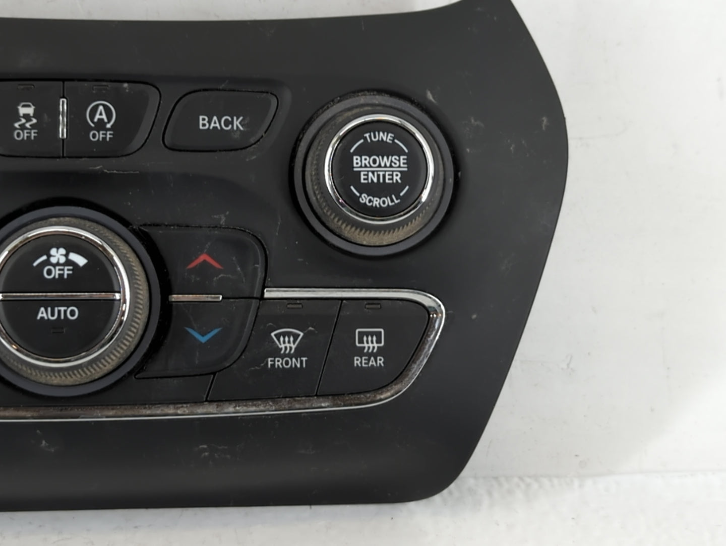 2018 Jeep Cherokee Climate Control Module Temperature AC/Heater Replacement P/N:68293527AC Fits OEM Used Auto Parts - Oemusedautoparts1.com