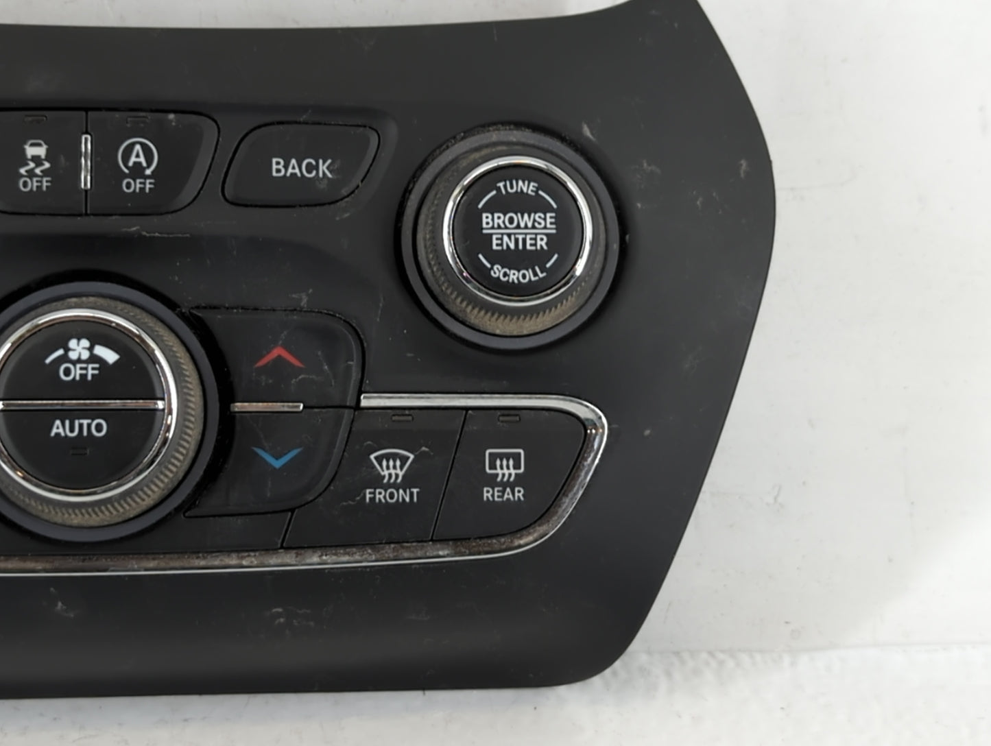 2018 Jeep Cherokee Climate Control Module Temperature AC/Heater Replacement P/N:68293527AC Fits OEM Used Auto Parts - Oemusedautoparts1.com