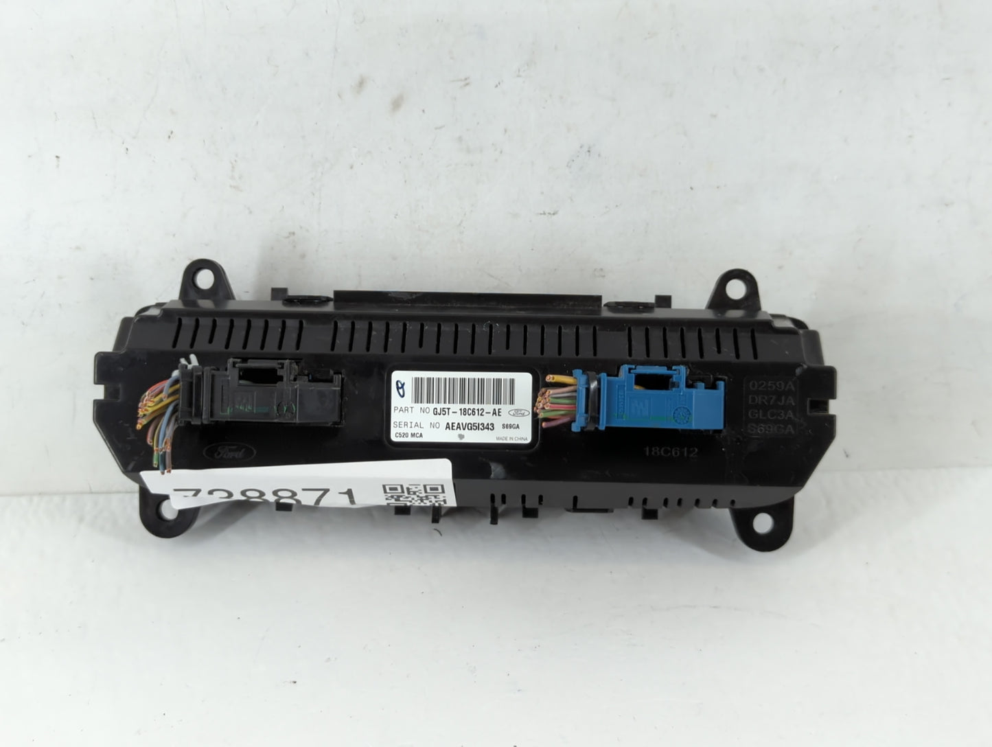 2017 Ford Escape Climate Control Module Temperature AC/Heater Replacement P/N:GJ5T-18C612-AE Fits OEM Used Auto Parts - Oemusedautoparts1.com