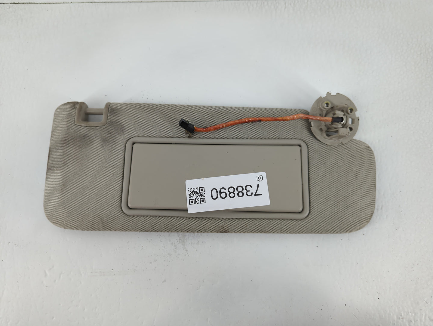 2016-2020 Buick Envision Sun Visor Shade Replacement Passenger Right Mirror Fits Fits 2016 2017 2018 2019 2020 OEM Used Auto Parts - Oemusedautoparts1.com