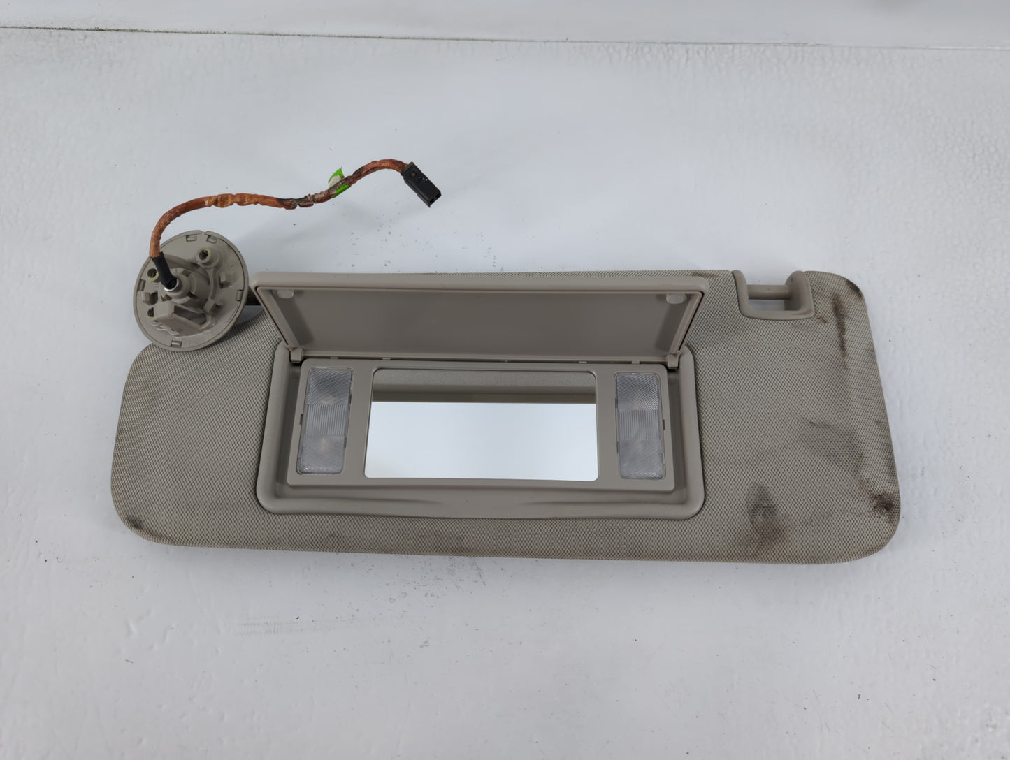 2016-2020 Buick Envision Sun Visor Shade Replacement Driver Left Mirror Fits Fits 2016 2017 2018 2019 2020 OEM Used Auto Parts - Oemusedautoparts1.com