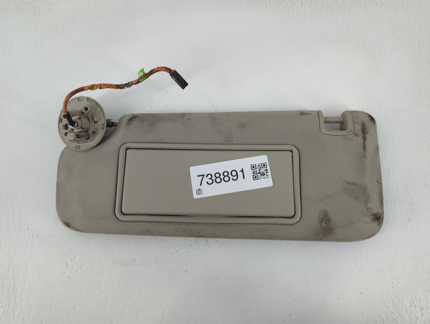 2016-2020 Buick Envision Sun Visor Shade Replacement Driver Left Mirror Fits Fits 2016 2017 2018 2019 2020 OEM Used Auto Parts - Oemusedautoparts1.com