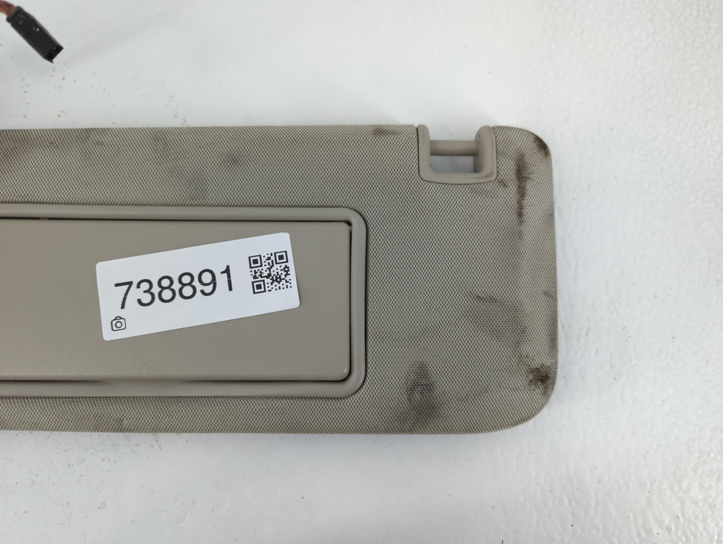 2016-2020 Buick Envision Sun Visor Shade Replacement Driver Left Mirror Fits Fits 2016 2017 2018 2019 2020 OEM Used Auto Parts - Oemusedautoparts1.com