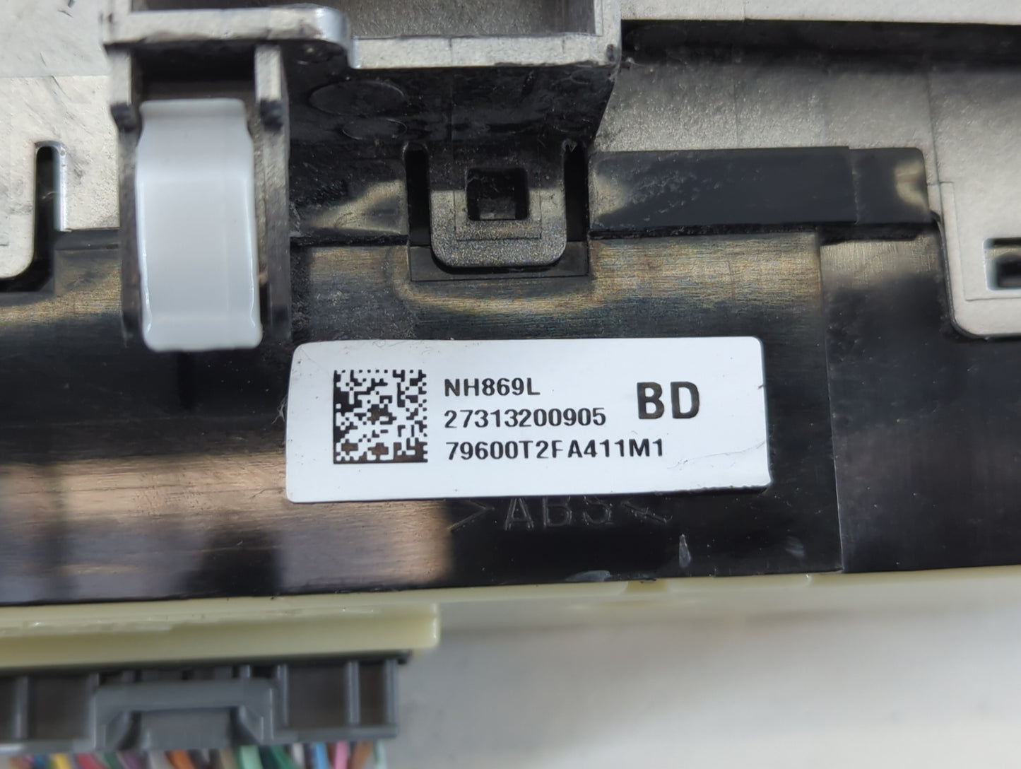 2013-2015 Honda Accord Climate Control Module Temperature AC/Heater Replacement P/N:27313200905 NH869L Fits Fits 2013 2014 2015 OEM Used Auto Parts - Oemusedautoparts1.com