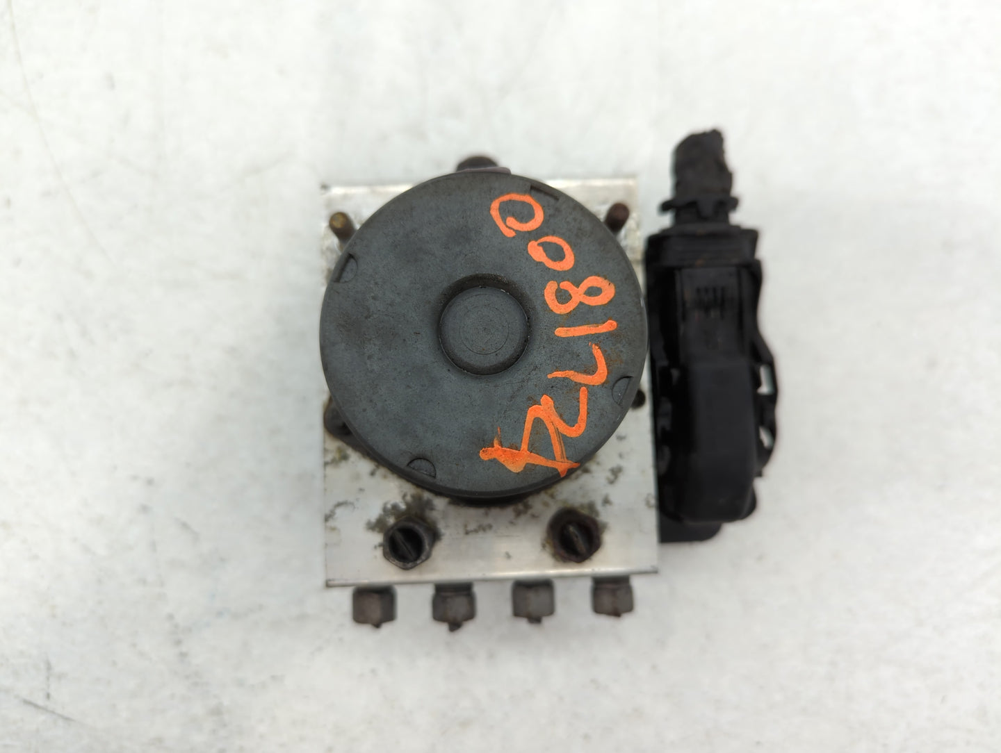 2015 Dodge Caravan ABS Pump Control Module Replacement P/N:TYA276422748 P68183803AC Fits Fits 2016 2017 2018 2019 2020 OEM Used Auto Parts - Oemusedautoparts1.com