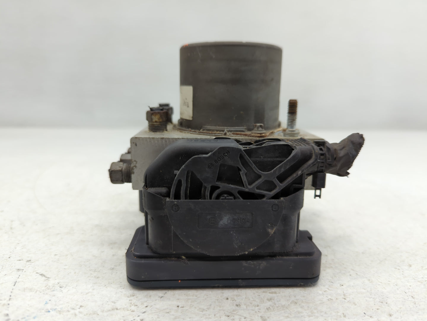 2015 Dodge Caravan ABS Pump Control Module Replacement P/N:TYA276422748 P68183803AC Fits Fits 2016 2017 2018 2019 2020 OEM Used Auto Parts - Oemusedautoparts1.com