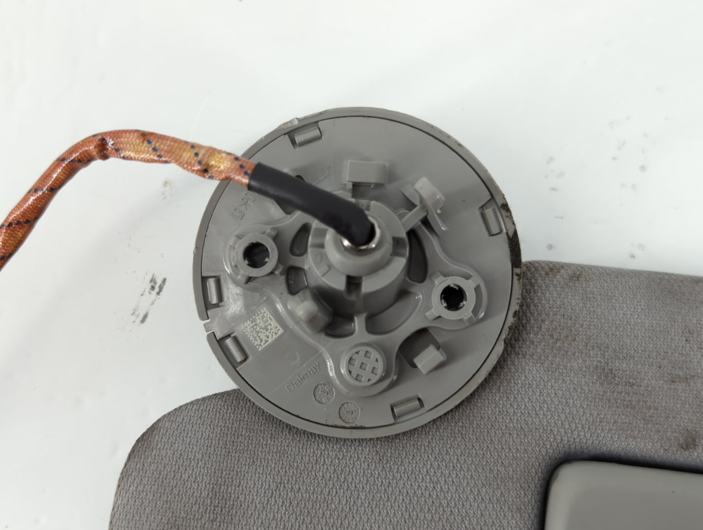 2018-2019 Chevrolet Equinox Sun Visor Shade Replacement Driver Left Mirror Fits Fits 2018 2019 OEM Used Auto Parts - Oemusedautoparts1.com