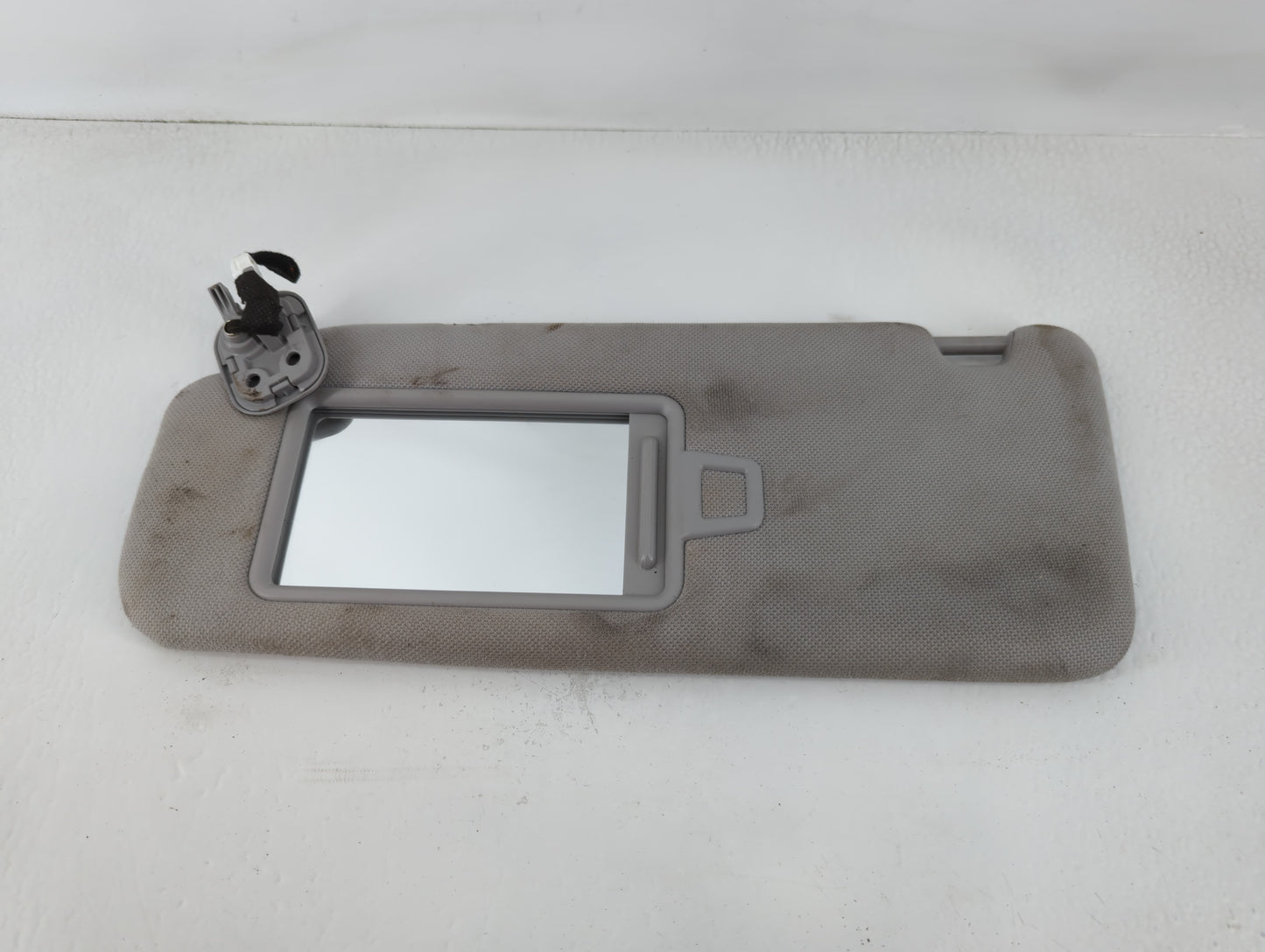 2015-2019 Hyundai Sonata Sun Visor Shade Replacement Passenger Right Mirror Fits Fits 2015 2016 2017 2018 2019 OEM Used Auto Parts - Oemusedautoparts1.com