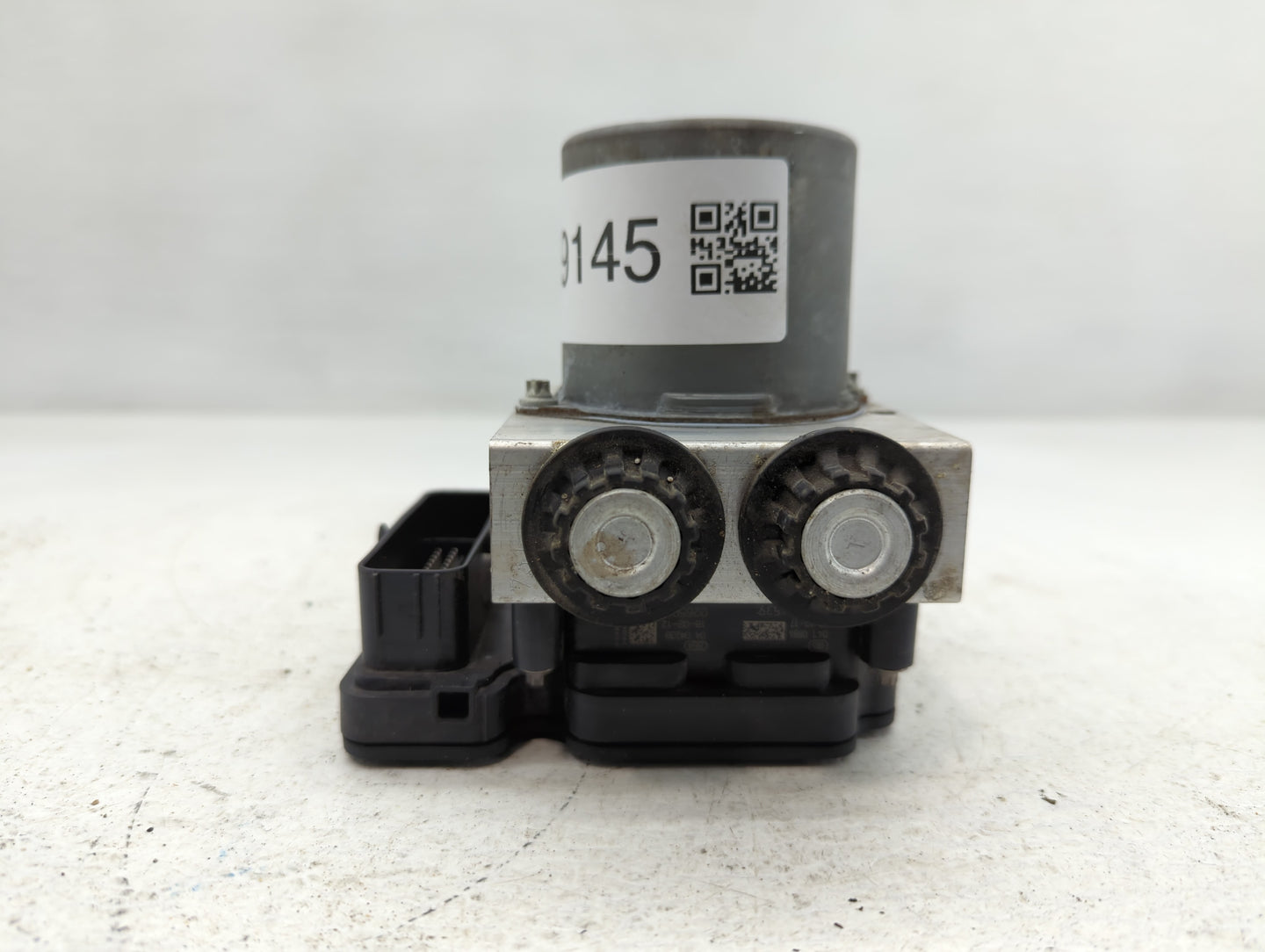 2018 Ford F-150 ABS Pump Control Module Replacement P/N:JL34-2B373-AK Fits OEM Used Auto Parts - Oemusedautoparts1.com