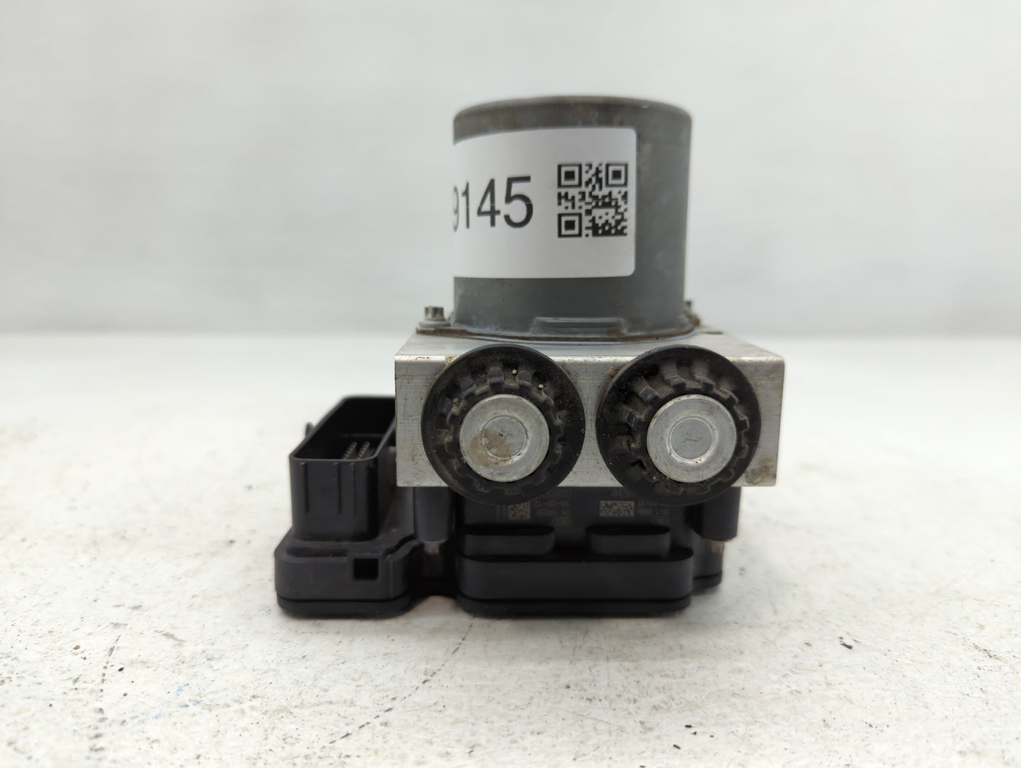 2018 Ford F-150 ABS Pump Control Module Replacement P/N:JL34-2B373-AK Fits OEM Used Auto Parts - Oemusedautoparts1.com