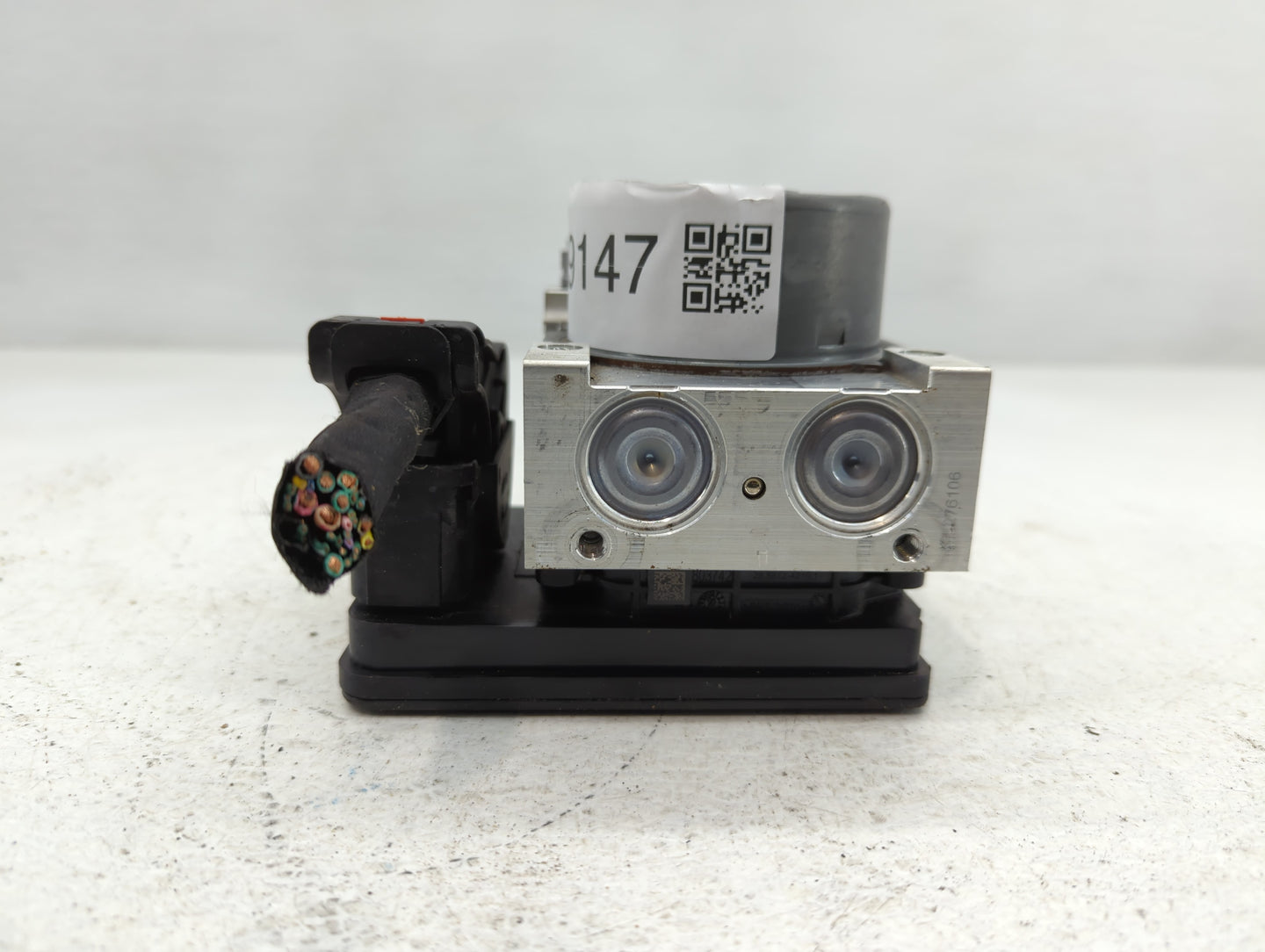 2019 Jeep Compass ABS Pump Control Module Replacement P/N:P68402396AC Fits OEM Used Auto Parts - Oemusedautoparts1.com