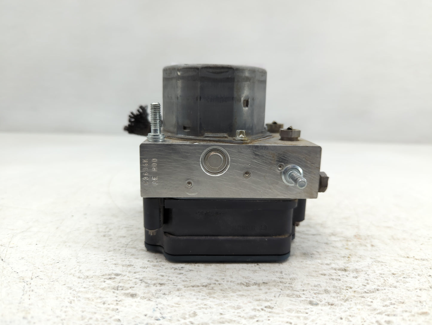 2016-2017 Mercedes-Benz Cla250 ABS Pump Control Module Replacement P/N:A000 431 37 00 Fits Fits 2015 2016 2017 OEM Used Auto Parts - Oemusedautoparts1.com