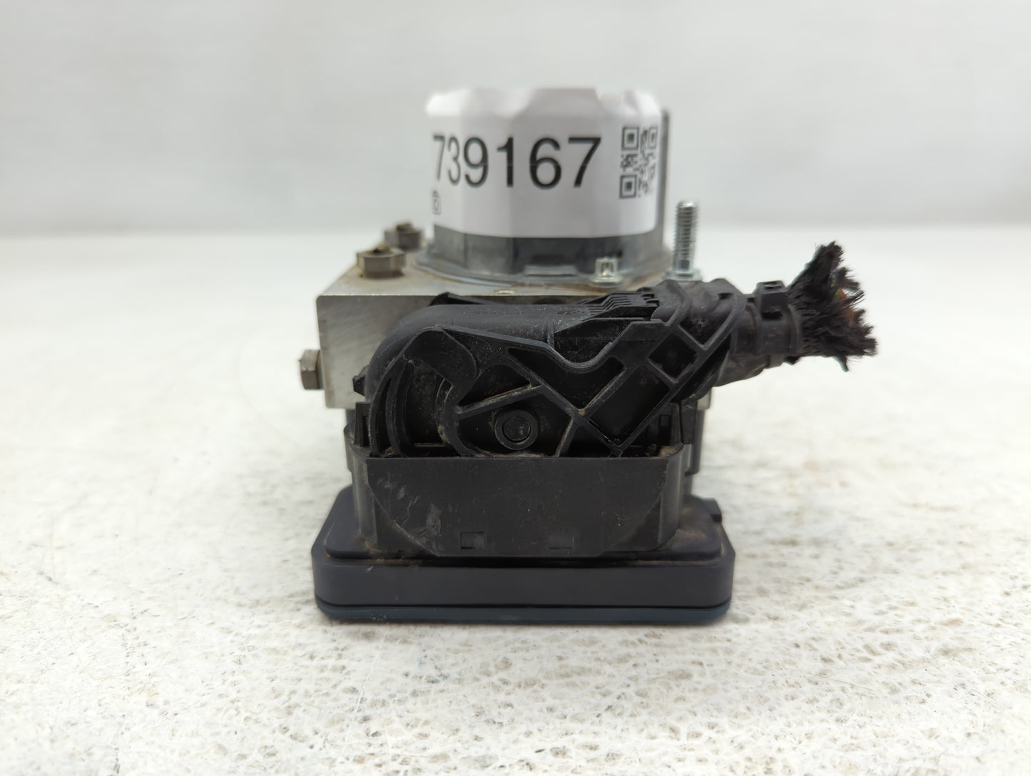 2016-2017 Mercedes-Benz Cla250 ABS Pump Control Module Replacement P/N:A000 431 37 00 Fits Fits 2015 2016 2017 OEM Used Auto Parts - Oemusedautoparts1.com