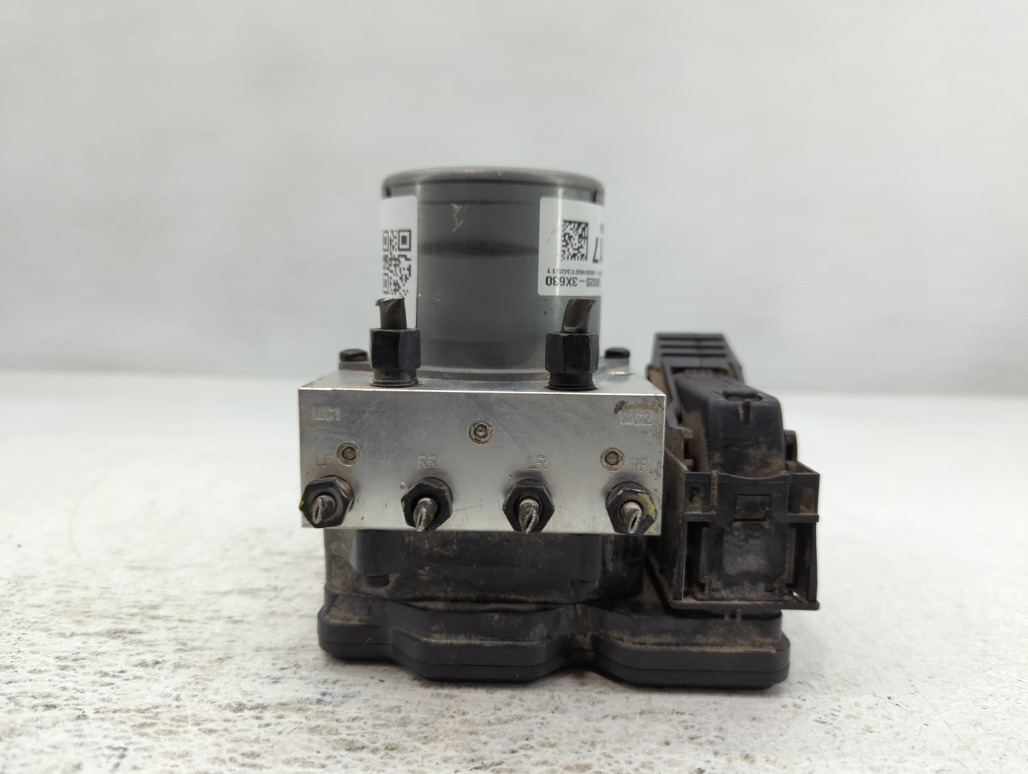 2014-2016 Hyundai Elantra ABS Pump Control Module Replacement P/N:58920-3X630 Fits Fits 2014 2015 2016 OEM Used Auto Parts - Oemusedautoparts1.com