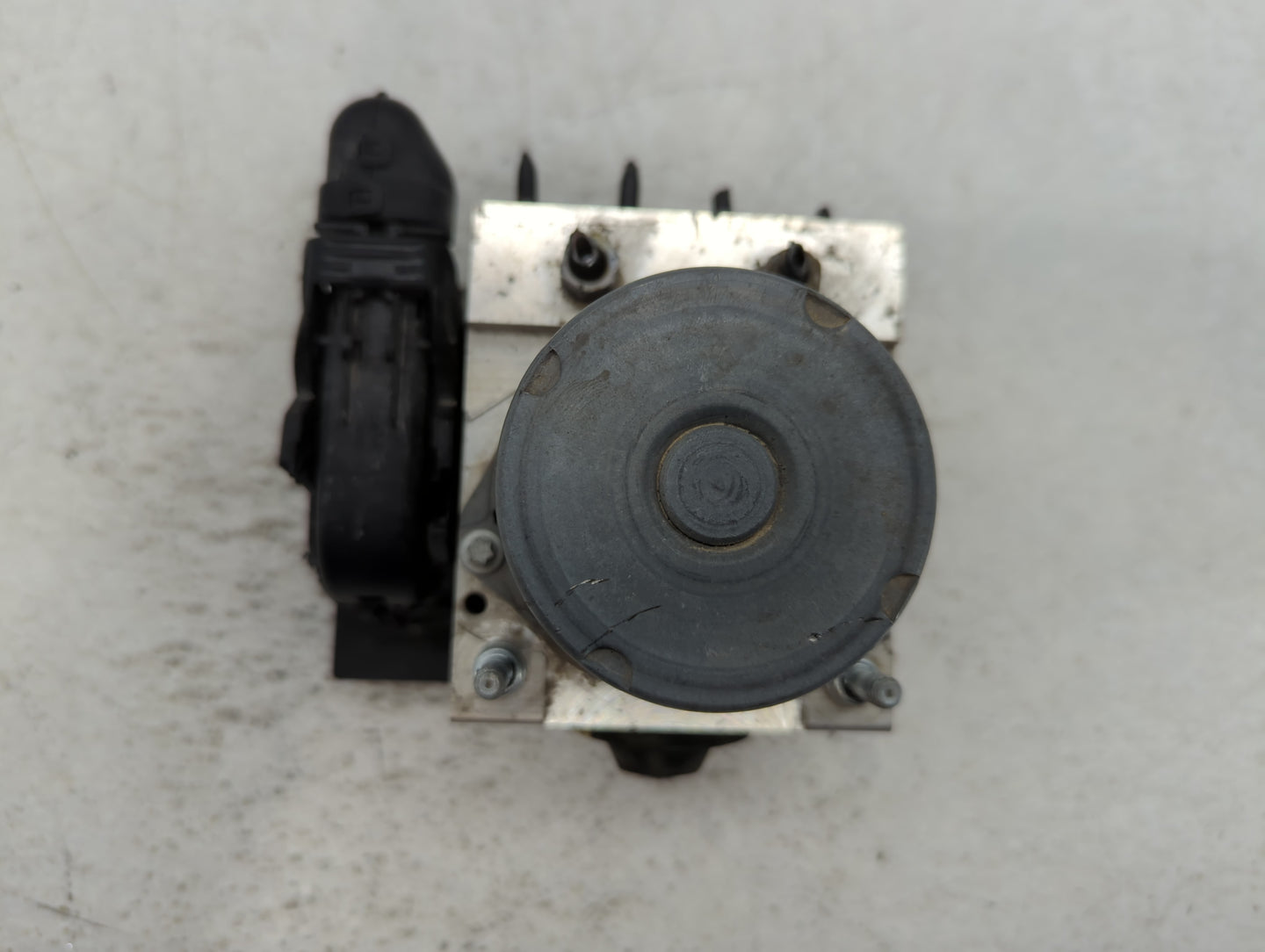 2012-2017 Fiat 500 ABS Pump Control Module Replacement P/N:68073251AG 0 265 252 216 AA Fits Fits 2012 2013 2014 2015 2016 2017 OEM Used Auto Parts - Oemusedautoparts1.com