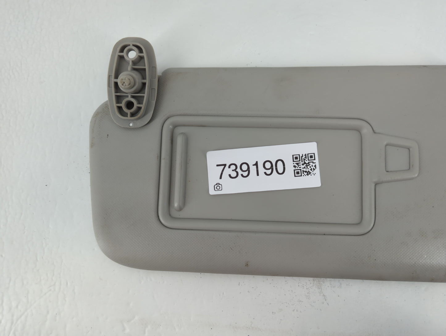 2021-2022 Kia Seltos Sun Visor Shade Replacement Driver Left Mirror Fits Fits 2021 2022 OEM Used Auto Parts - Oemusedautoparts1.com