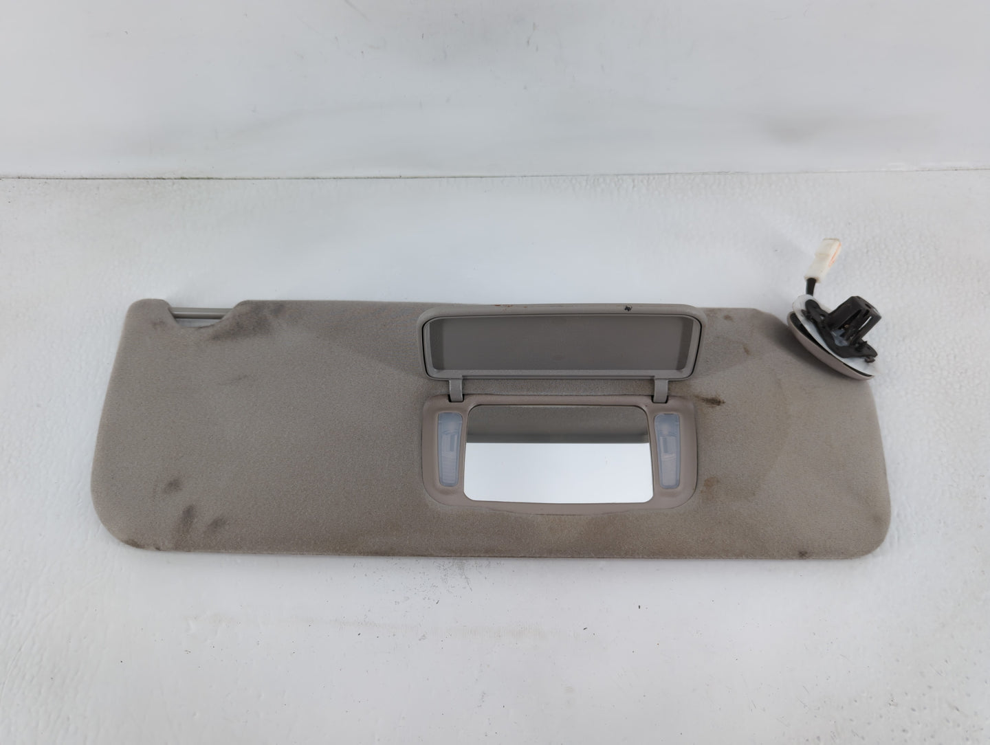 2005-2010 Toyota Sienna Sun Visor Shade Replacement Passenger Right Mirror Fits Fits 2005 2006 2007 2008 2009 2010 OEM Used Auto Parts - Oemusedautoparts1.com