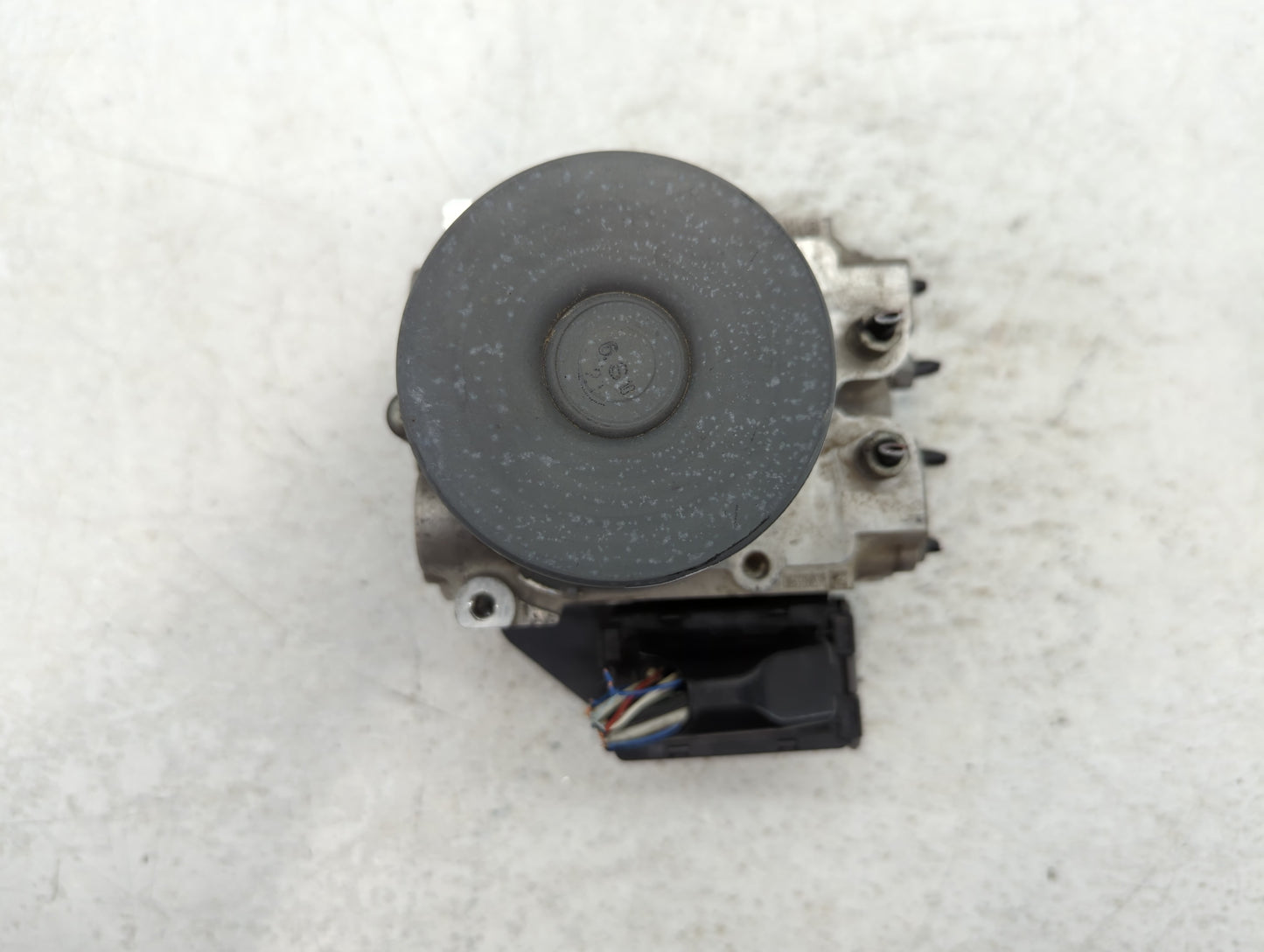 2015 Toyota Rav4 ABS Pump Control Module Replacement P/N:133000-0700 89541-42552, 44540-42272 Fits OEM Used Auto Parts - Oemusedautoparts1.com