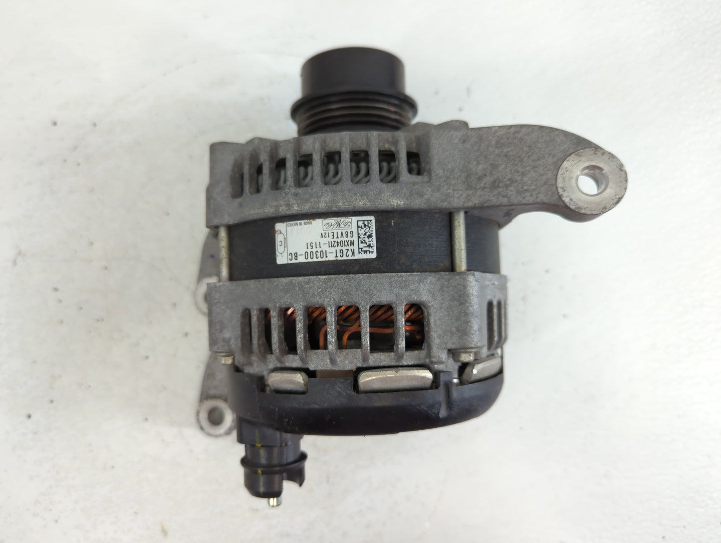 2019-2020 Lincoln Nautilus Alternator Replacement Generator Charging Assembly Engine OEM P/N:K2GT-10300-BC Fits Fits 2019 2020 OEM Used Auto Parts - Oemusedautoparts1.com