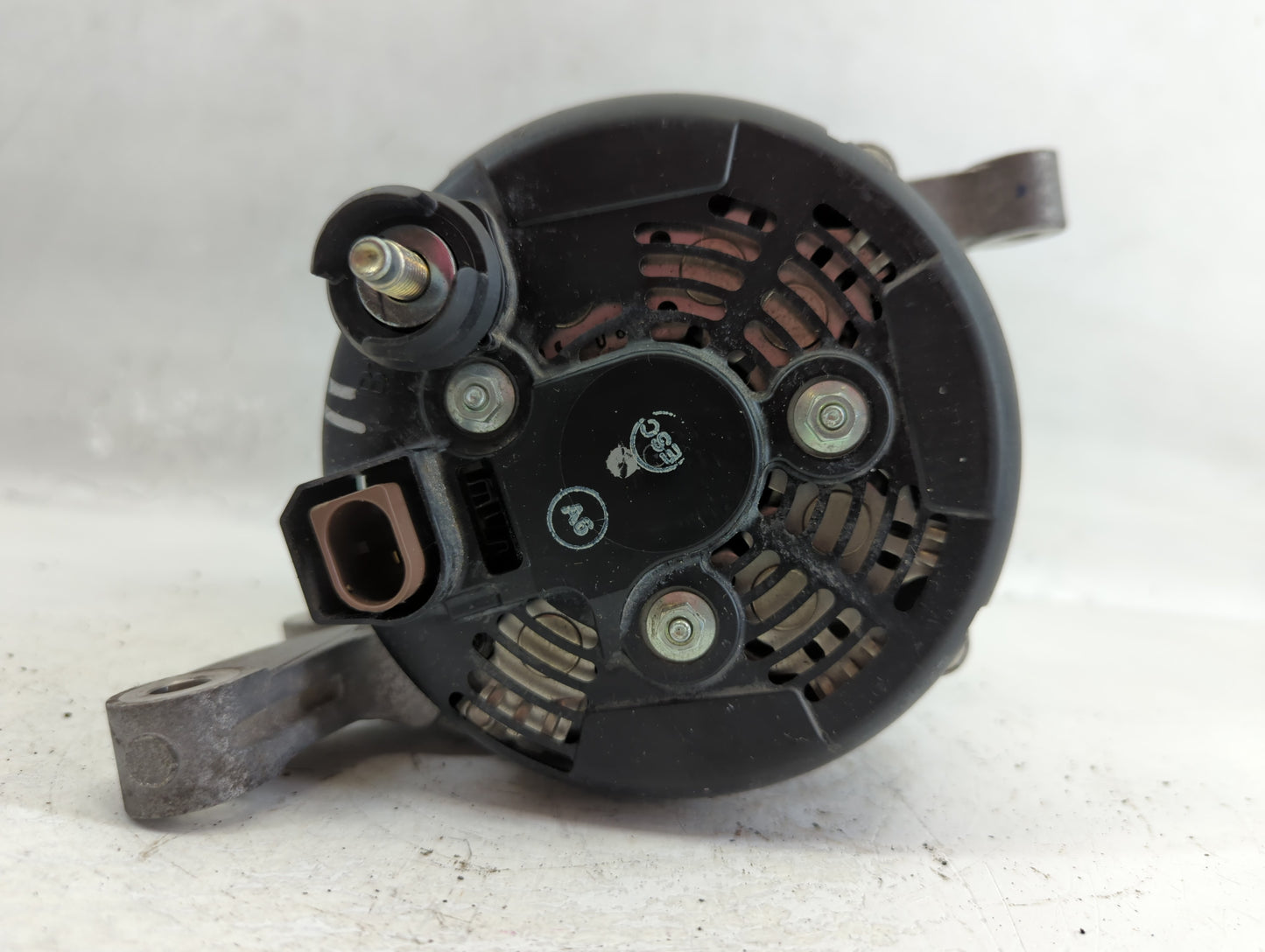 2019-2020 Lincoln Nautilus Alternator Replacement Generator Charging Assembly Engine OEM P/N:K2GT-10300-BC Fits Fits 2019 2020 OEM Used Auto Parts - Oemusedautoparts1.com