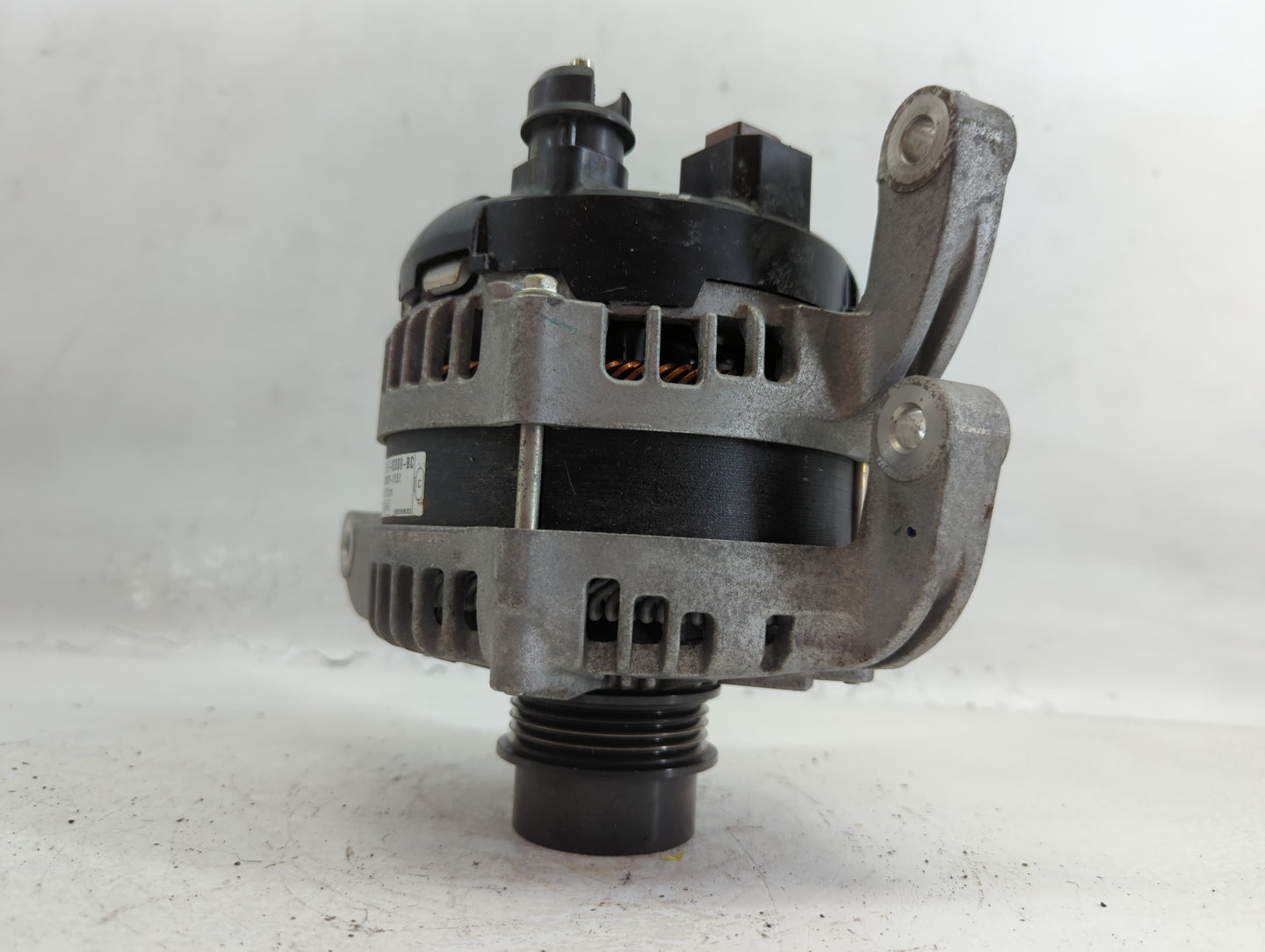 2019-2020 Lincoln Nautilus Alternator Replacement Generator Charging Assembly Engine OEM P/N:K2GT-10300-BC Fits Fits 2019 2020 OEM Used Auto Parts - Oemusedautoparts1.com