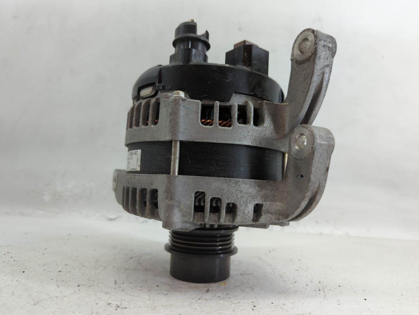 2019-2020 Lincoln Nautilus Alternator Replacement Generator Charging Assembly Engine OEM P/N:K2GT-10300-BC Fits Fits 2019 2020 OEM Used Auto Parts - Oemusedautoparts1.com