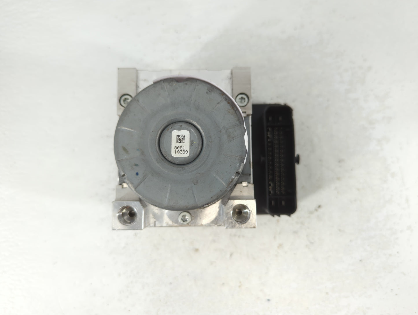 2019 Jeep Compass ABS Pump Control Module Replacement P/N:00534792760 P68402396AD Fits OEM Used Auto Parts - Oemusedautoparts1.com