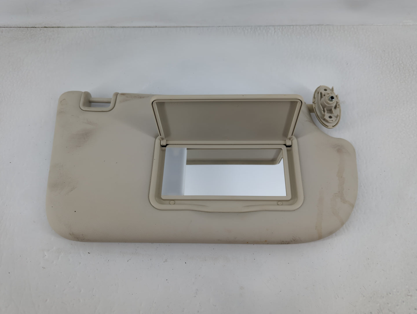 2013-2018 Ford Focus Sun Visor Shade Replacement Passenger Right Mirror Fits Fits 2013 2014 2015 2016 2017 2018 OEM Used Auto Parts - Oemusedautoparts1.com