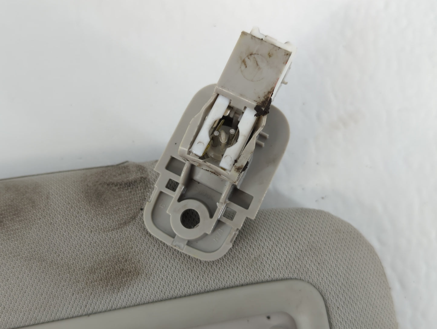 2021-2022 Mazda Cx-5 Sun Visor Shade Replacement Passenger Right Mirror Fits Fits 2021 2022 OEM Used Auto Parts - Oemusedautoparts1.com