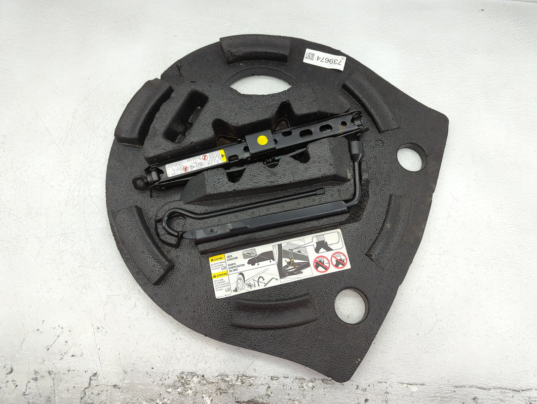 2008 Cadillac Cts Spare Scissor Car Jack