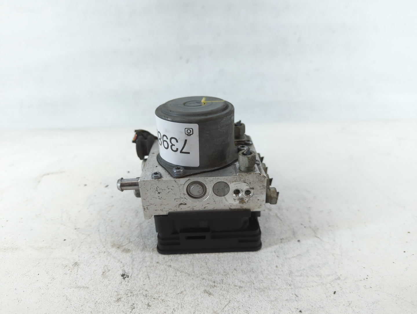 2016 Buick Lacrosse ABS Pump Control Module Replacement P/N:23321781 Fits Fits 2017 OEM Used Auto Parts - Oemusedautoparts1.com