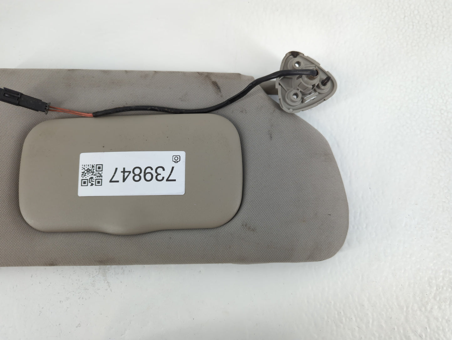 2006-2011 Buick Lucerne Sun Visor Shade Replacement Passenger Right Mirror Fits Fits 2006 2007 2008 2009 2010 2011 OEM Used Auto Parts - Oemusedautoparts1.com