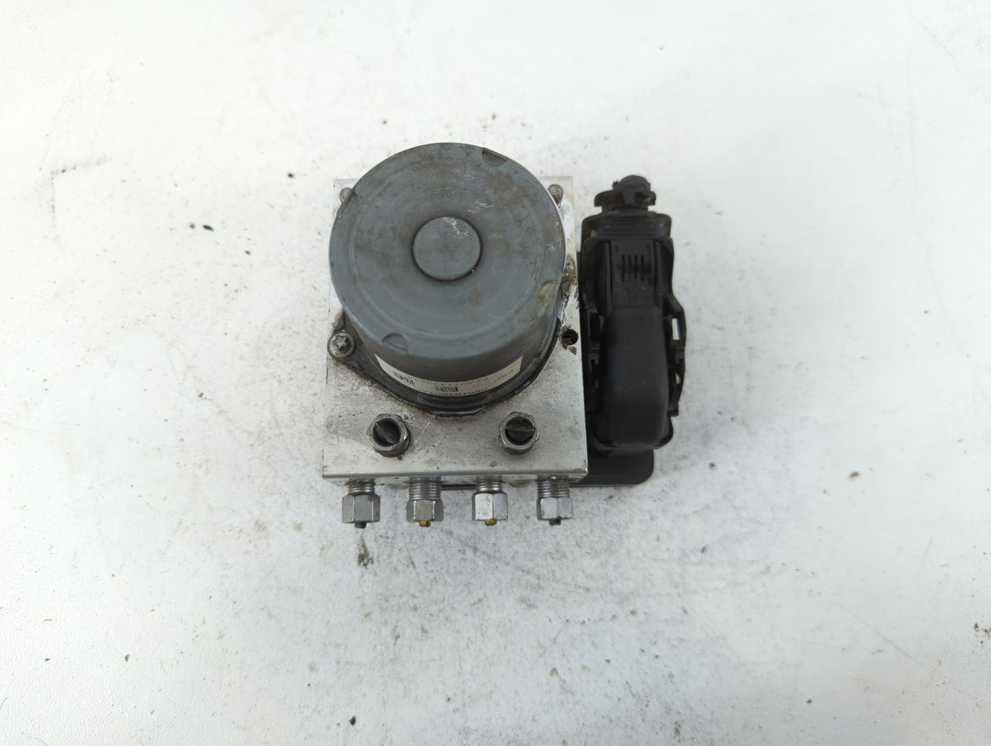 2014 Dodge Caravan ABS Pump Control Module Replacement P/N:P68183803AC Fits OEM Used Auto Parts - Oemusedautoparts1.com