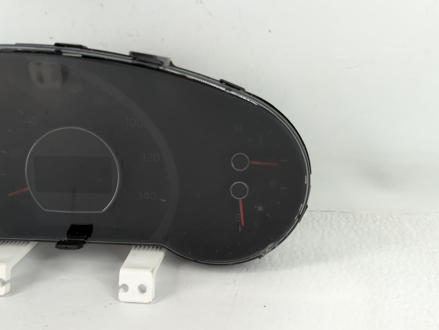 2017-2019 Kia Soul Instrument Cluster Speedometer Gauges P/N:94006-B2720 Fits Fits 2017 2018 2019 OEM Used Auto Parts - Oemusedautoparts1.com