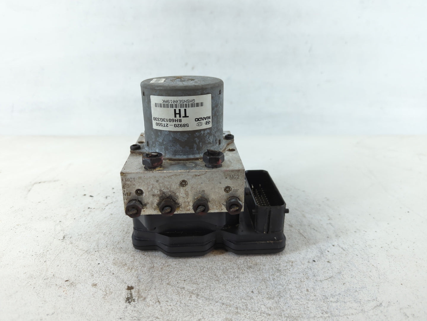 2011-2013 Kia Optima ABS Pump Control Module Replacement P/N:58920-2T550 Fits Fits 2011 2012 2013 OEM Used Auto Parts - Oemusedautoparts1.com