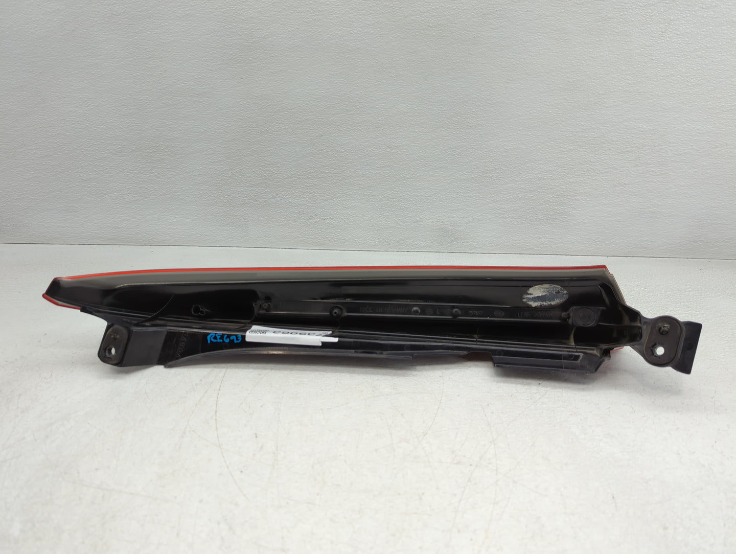 2003-2006 Volvo Xc90 Tail Light Assembly Driver Left OEM P/N:157617 Fits Fits 2003 2004 2005 2006 OEM Used Auto Parts - Oemusedautoparts1.com