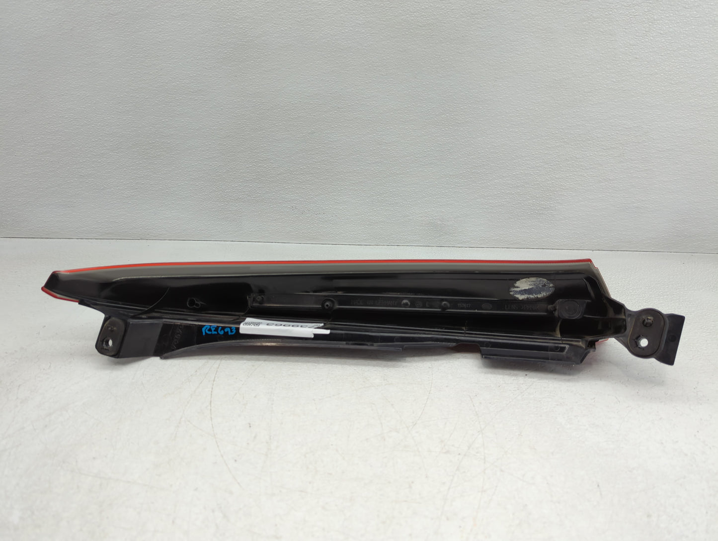 2003-2006 Volvo Xc90 Tail Light Assembly Driver Left OEM P/N:157617 Fits Fits 2003 2004 2005 2006 OEM Used Auto Parts - Oemusedautoparts1.com