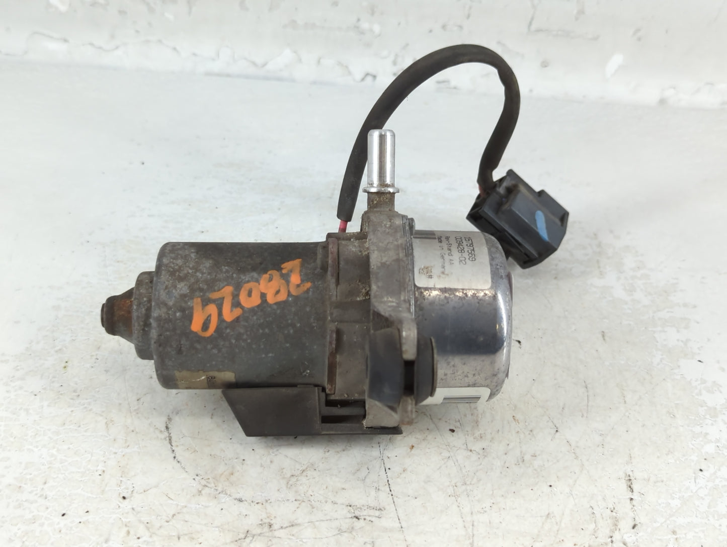 2009 Cadillac Cts Central Vaccum Lock Pump 15797569 - Oemusedautoparts1.com