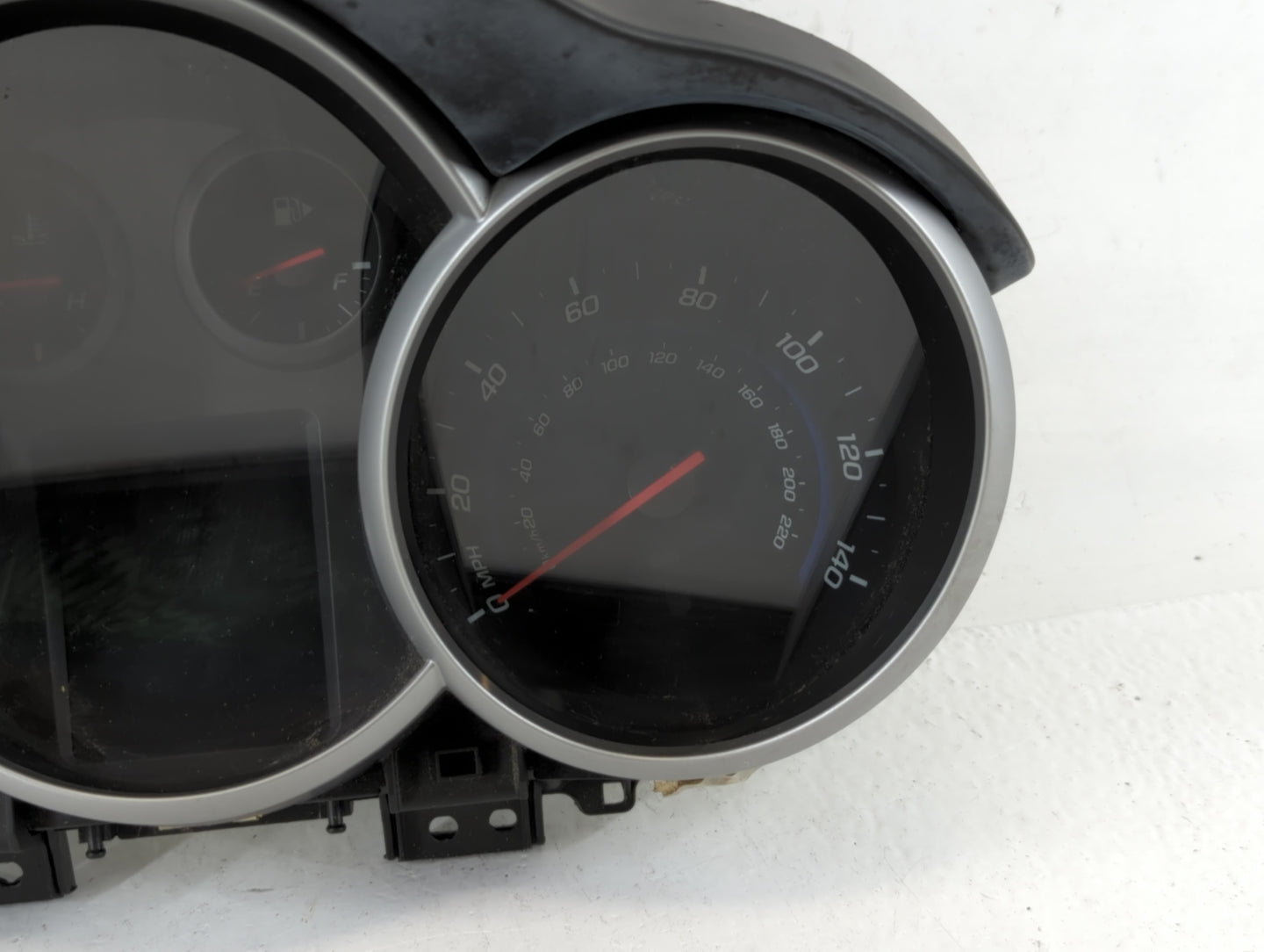 2012 Chevrolet Cruze Instrument Cluster Speedometer Gauges P/N:95487986 7R33-10849-AA Fits OEM Used Auto Parts - Oemusedautoparts1.com