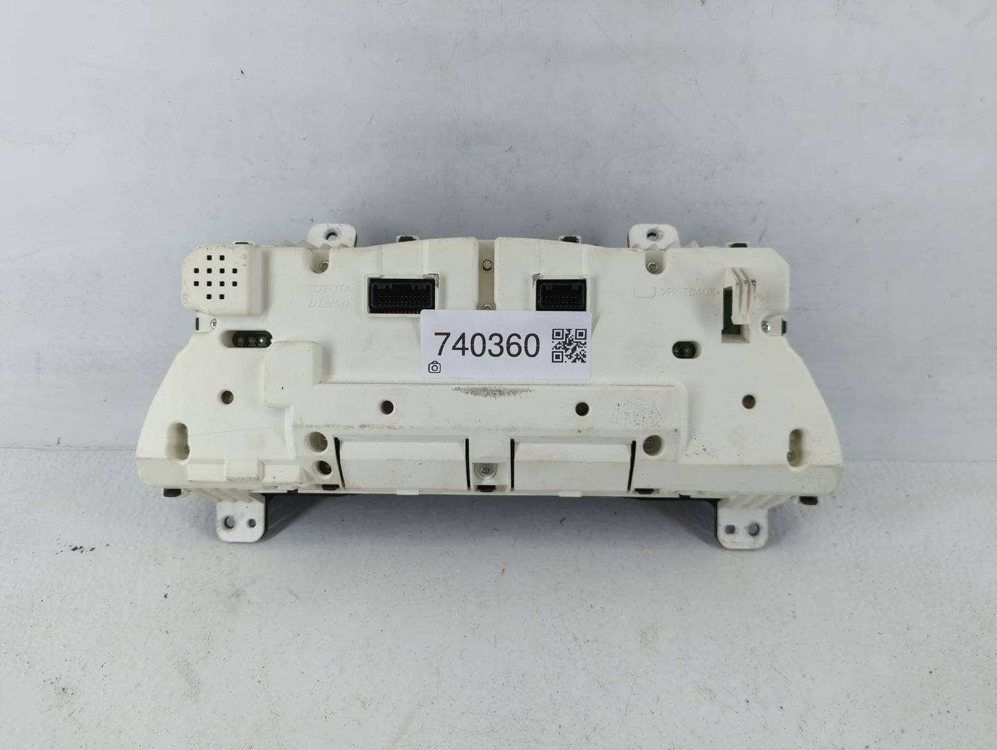 2007 Toyota Camry Instrument Cluster Speedometer Gauges P/N:257430-3704 83800-33B50 Fits OEM Used Auto Parts - Oemusedautoparts1.com