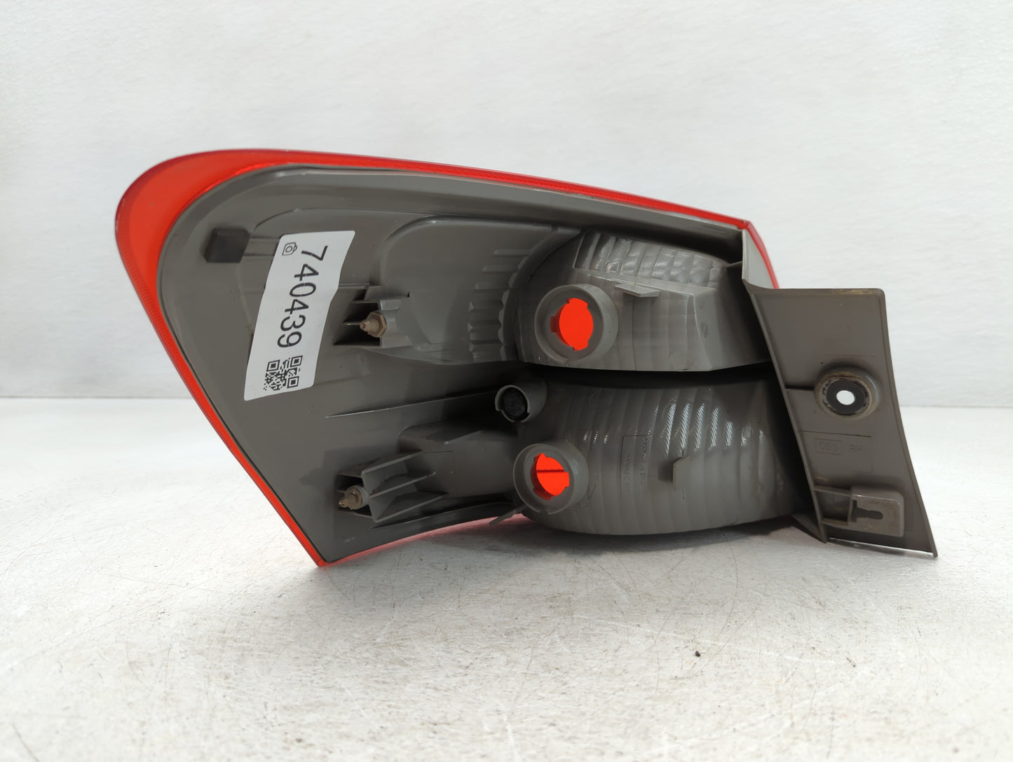 2008-2015 Nissan Rogue Tail Light Assembly Driver Left OEM Fits Fits 2008 2009 2010 2011 2012 2013 2014 2015 OEM Used Auto Parts - Oemusedautoparts1.com