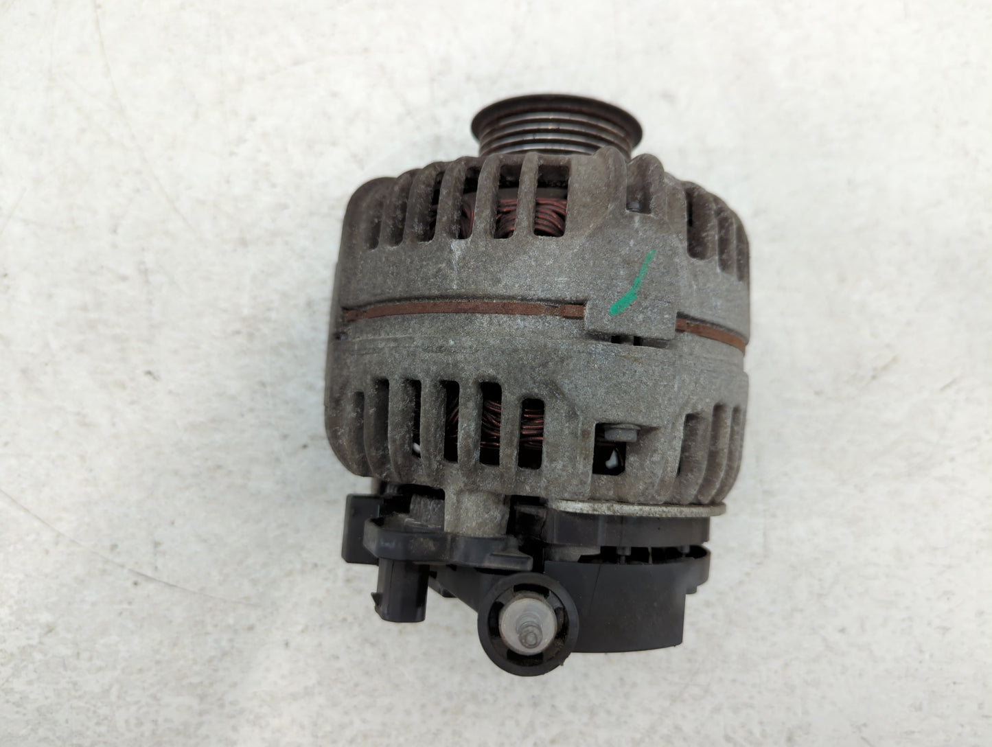 2007-2014 Chevrolet Silverado 2500 Alternator Replacement Generator Charging Assembly Engine OEM P/N:E 00M 144 191 Fits OEM Used Auto Parts - Oemusedautoparts1.com
