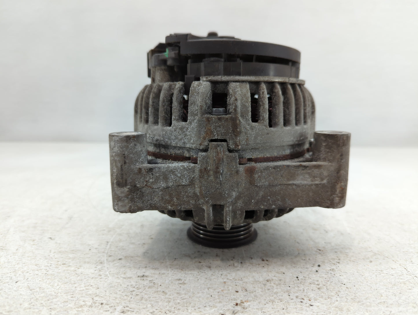 2007-2014 Chevrolet Silverado 2500 Alternator Replacement Generator Charging Assembly Engine OEM P/N:E 00M 144 191 Fits OEM Used Auto Parts - Oemusedautoparts1.com