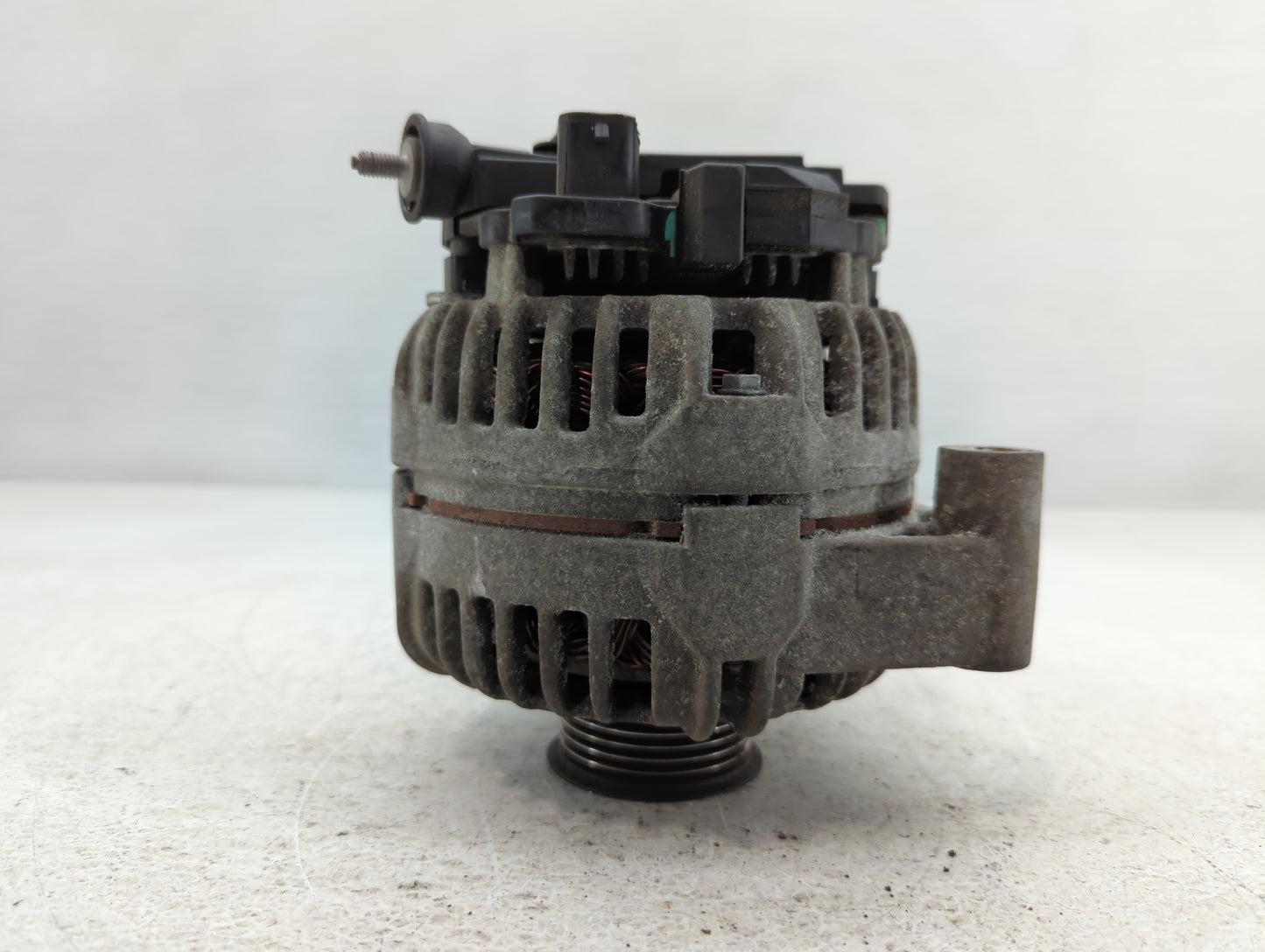 2007-2014 Chevrolet Silverado 2500 Alternator Replacement Generator Charging Assembly Engine OEM P/N:E 00M 144 191 Fits OEM Used Auto Parts - Oemusedautoparts1.com