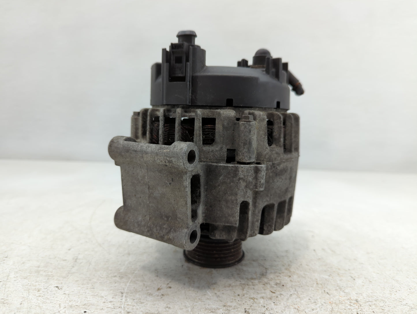 2009 Volkswagen Golf City Alternator Replacement Generator Charging Assembly Engine OEM P/N:06J 903 023 C Fits OEM Used Auto Parts - Oemusedautoparts1.com